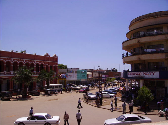 Lubumbashi: Hôtel Belle Vie à droite