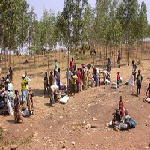 Plus de 19 000 Congolais expulss  d'Angola sont abandonns dans la localit de Kawungula,  90 km de la cit de Tembo, dans la province du Bandundu (ouest de la  RDCongo), ont fait savoir mercredi les autorits locales. 