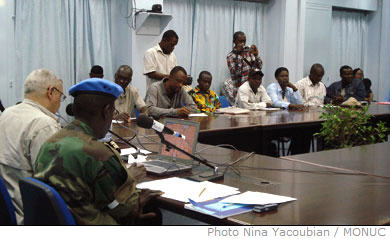 A prsent, plus de 4.500 Casques bleues dploys au Nord-Kivu assurent la dfense des villes de Goma et Sak, maintiennent leur prsence  Mushak pour protger les populations dplaces  Kilolirwe, Kitchanga et Kanyabayonga: c'est l'annonce faite par la MONUC lors de sa confrence de presse hebdomadaire du 12 dcembre 2007.