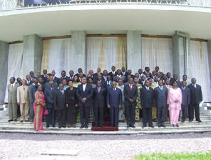 Après avoir déployé une intense activité diplomatique, en mar­ge de l'Assemblée générale des Nations unies où il s'est adressé aux membres de la communauté internationale, Joseph Kabila Kabange a regagné Kinshasa le week-­end dernier.