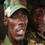 En avant-plan, Sulutani Makenga, le chef de la branche armée de la rébellion du M23 à Goma le 20 novembre 2012