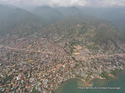Vue aérienne de la ville d'Uvira au Sud-Kivu