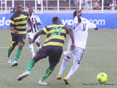 TP.Mazembe (Noire-blanc) contre AS-V. Club (vert-noire) le 15/04/2012 au stade des Martyrs à Kinshasa