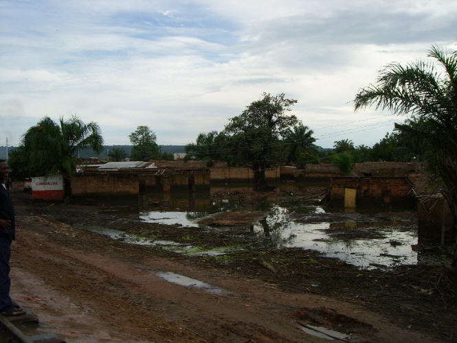 Innondation en debut d'annee? Bukama(Katanga)