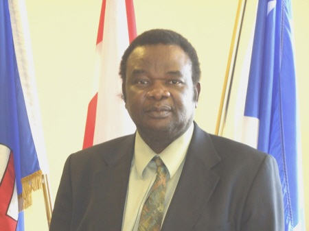 Dr. Léopold Kumbakisaka Directeur de l'institut des médias Canada-Afrique, Directeur du Journal, Saskatchewan Matin