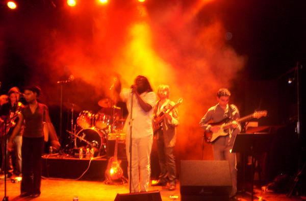 Photo d'un concert du groupe ZHOU-MACK.