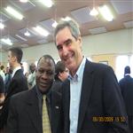 Isaack Banga avec le chef dopposition du Canada son excellence Michael Ignatief
