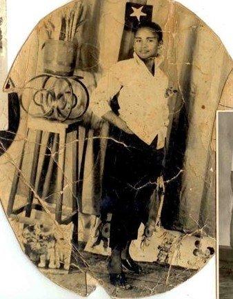 Sur la photo. Ma mère bien-aimée (décédée) Marie-Antoinette Lufusu. Photo prise au lendemain de l'indépendance de la RDC (Juin 1960), j'avais 6 ans.